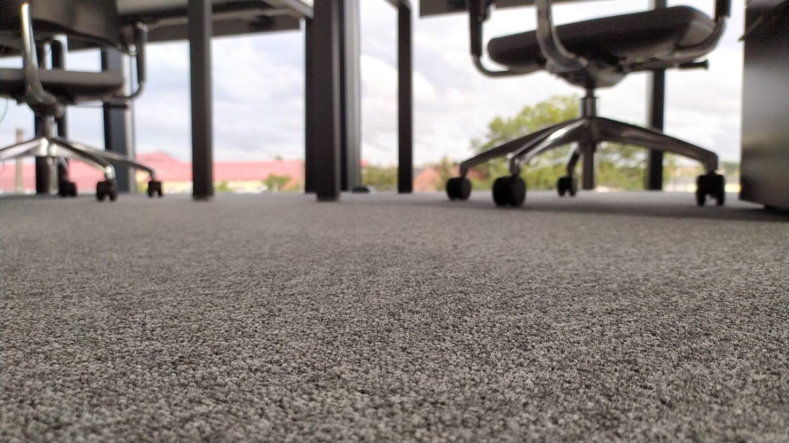 Floor coverings in the office. Selection guide