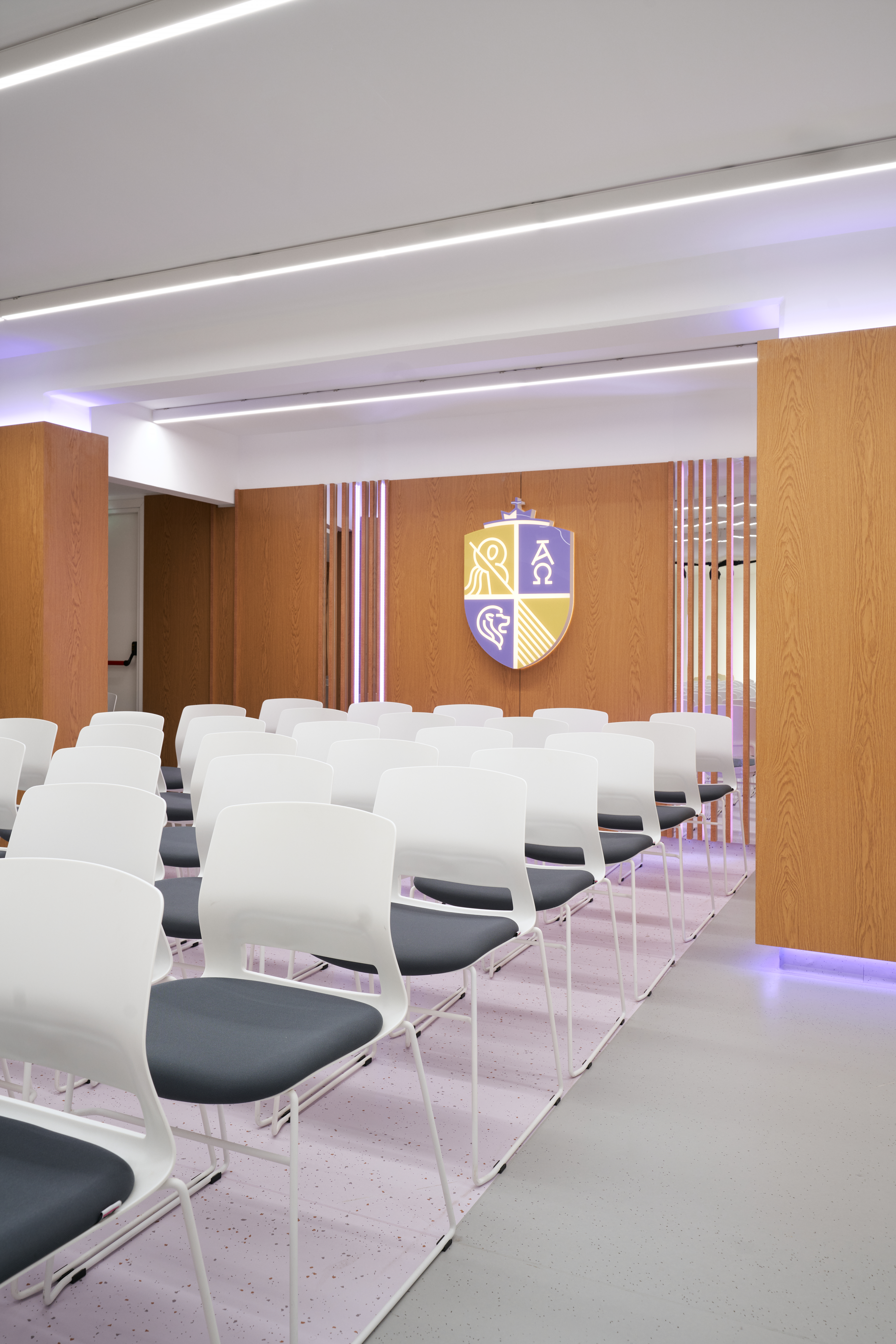 Private School in Limassol: A Bright Space With Elements of Fairy Tale
