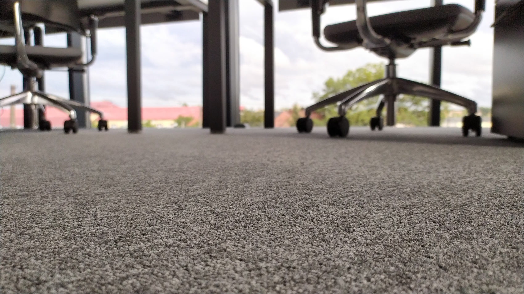 Floor coverings in the office. Selection guide